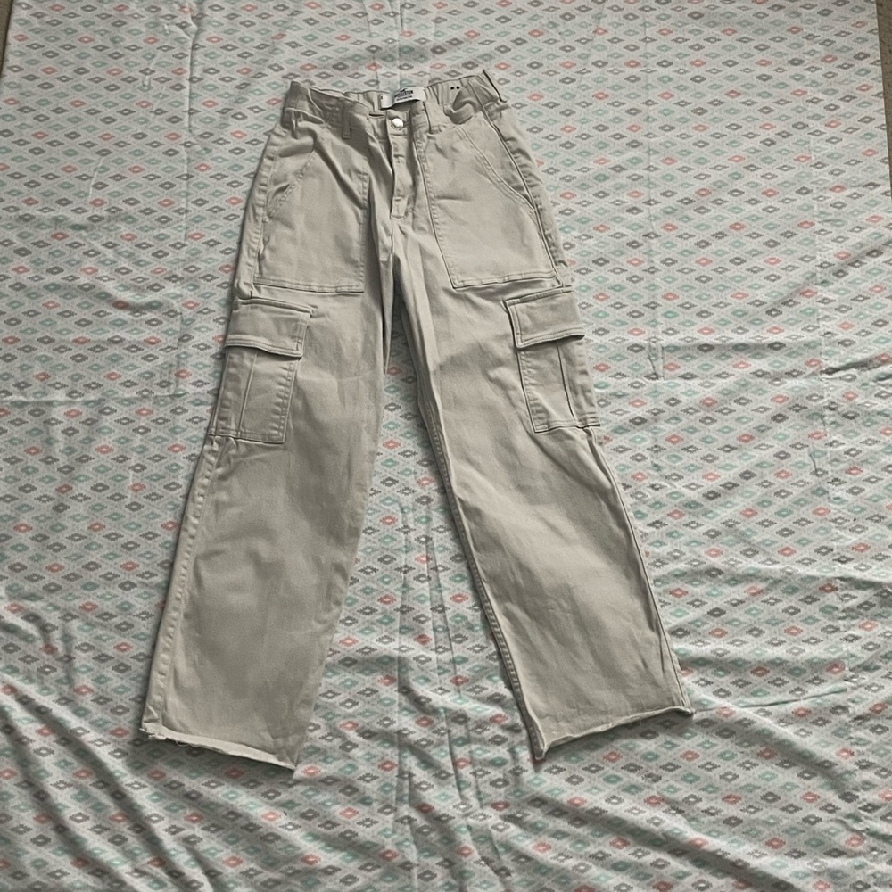 Hollister Cargo Jeans!